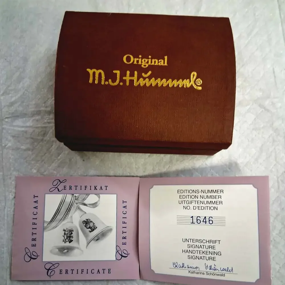M.J. Hummel set hummel